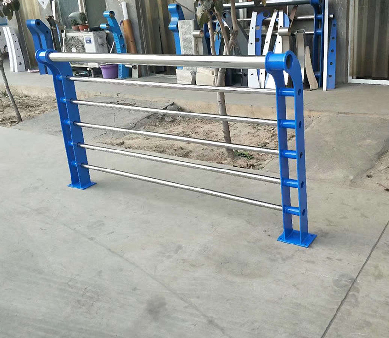 不銹鋼復(fù)合管護欄