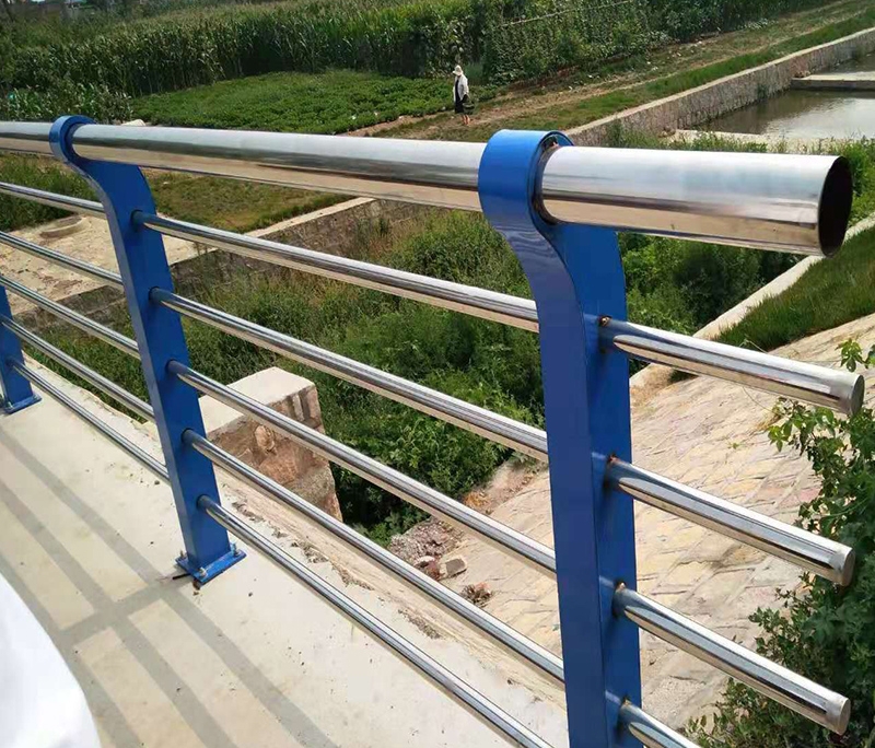 不銹鋼復(fù)合管護欄